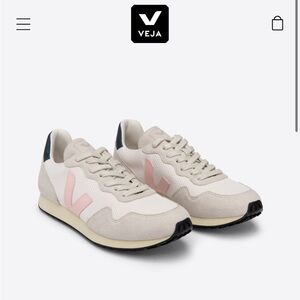 Veja Sneakers “SDU in Gravel Petale” EUR size 38 US size 7